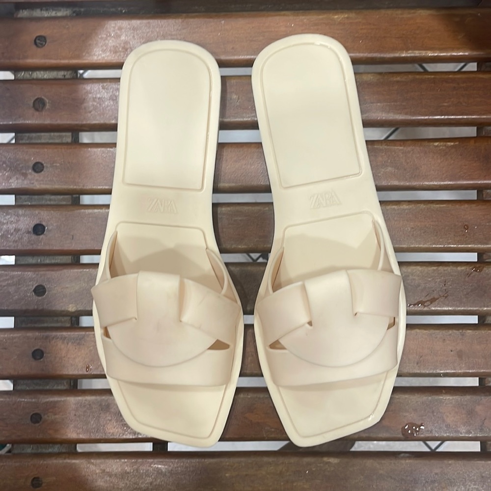 Zara slide used once 36 us 6.5